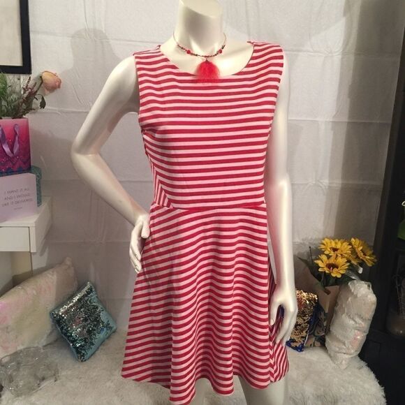 Divided fit & Flare Dress! Cute - Picture 1 of 5